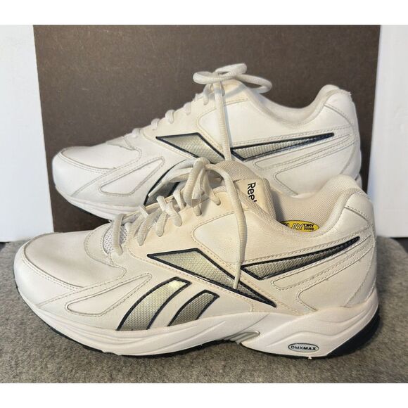 Reebok Other - Reebok Mens‎ 9 PLAY DRY DMX MAX White Blue Navy Silver